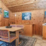 4 Person In Hovborg-by Traum *